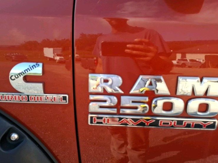 2013-dodge-2500-image-10