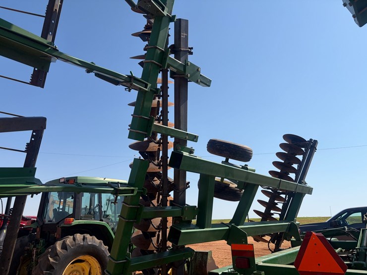 john-deere-637-image-11