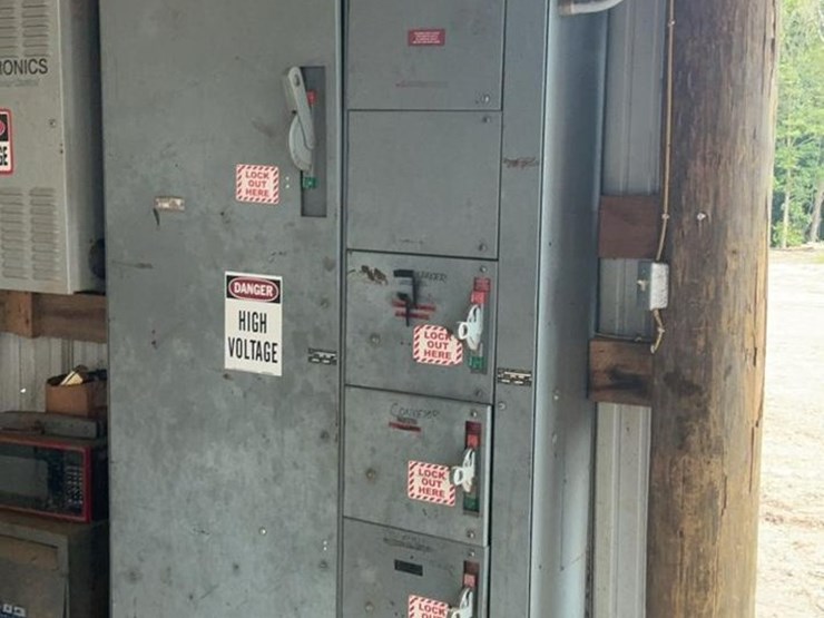 #226-•-allen-bradley-centerline-motor-control-center-and-transformer-image-2