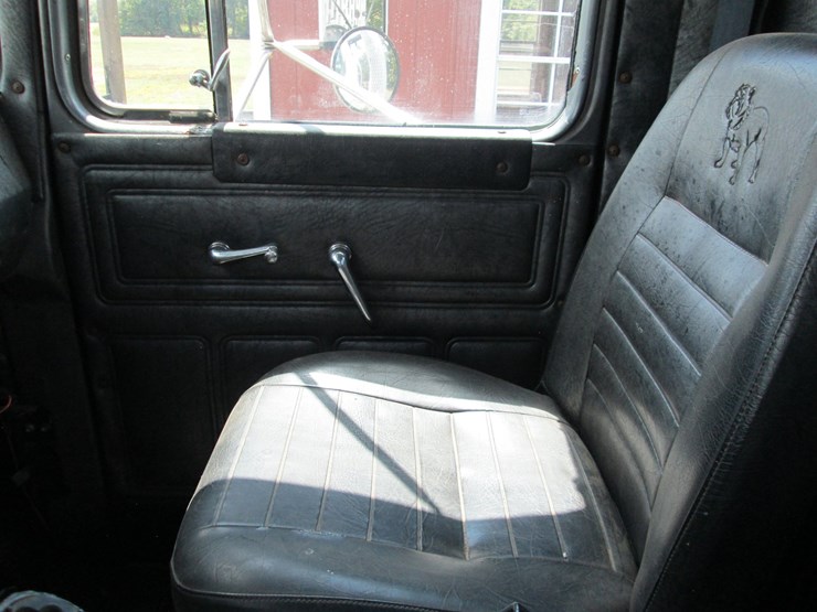 1993-mack-rd688s-image-40