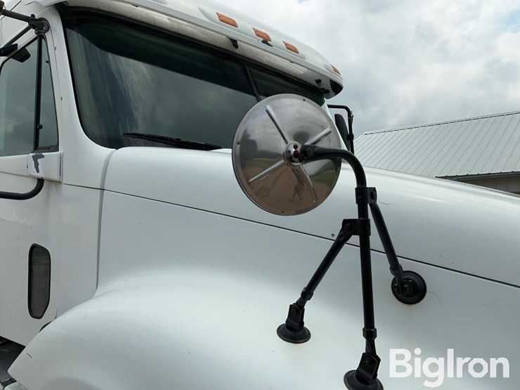 2007-freightliner-columbia-120-image-14