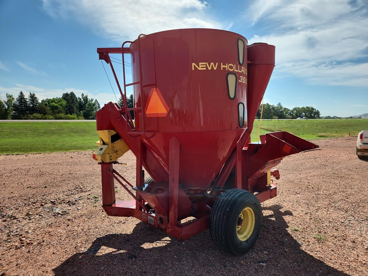 new-holland-355-image-13