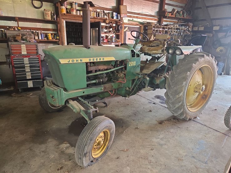 2010-john-deere-2010-image-1