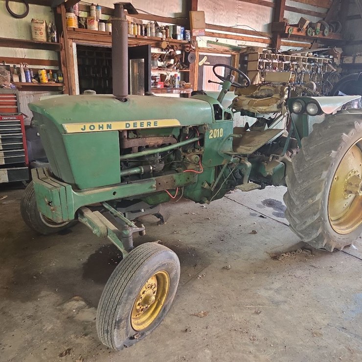 2010 JOHN DEERE 2010