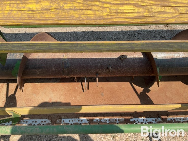 john-deere-14-image-15