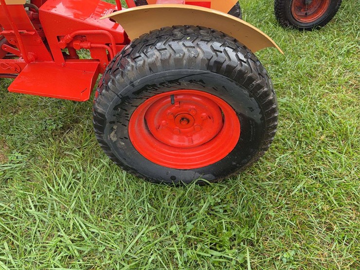 case-130-garden-tractor-image-19