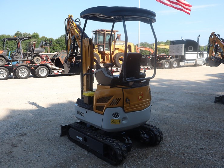 #1081-•-mini-excavator--me20-image-3