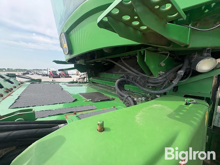 2009-john-deere-9870-sts-image-17