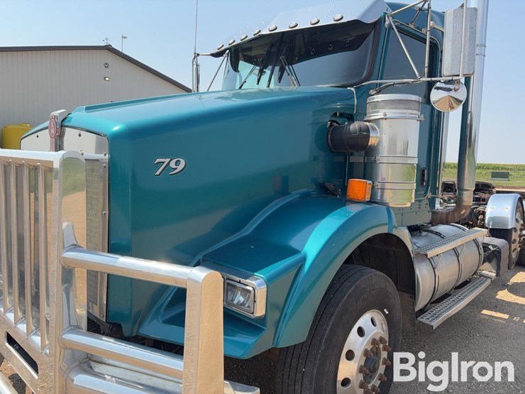 2010-kenworth-t800-image-15