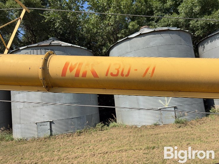 westfield-mk130-71-13"x71'-swing-hopper-grain-auger-image-15