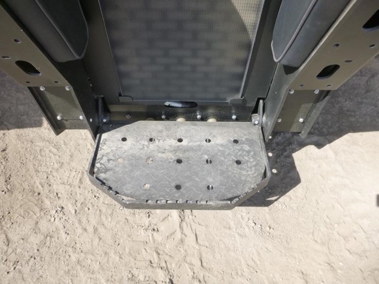 sdlool-1050k-skid-steer-track-loader-image-11