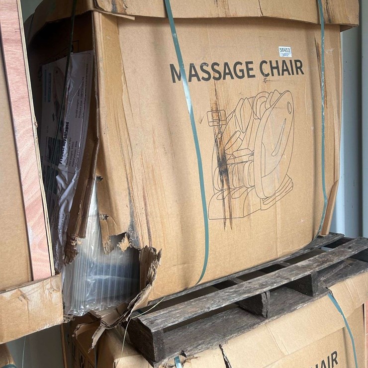 UNUSED SKLP MASSAGE CHAIR
