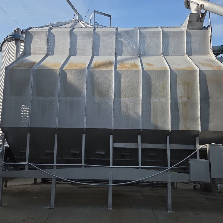 Super B SD375 V grain dryer