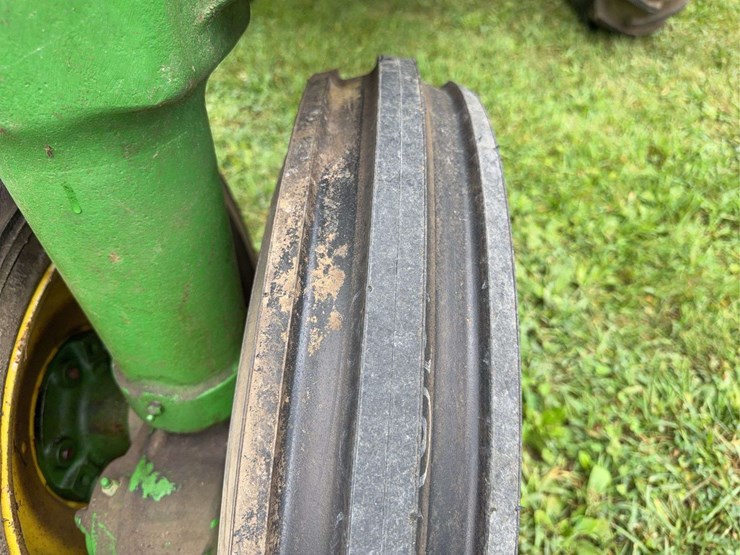 john-deere-b-image-13
