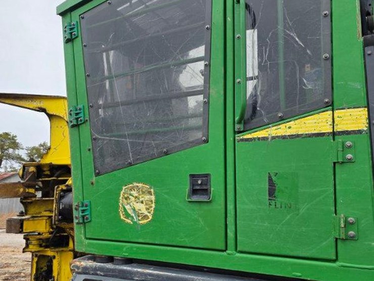 2019-deere-853m-image-12