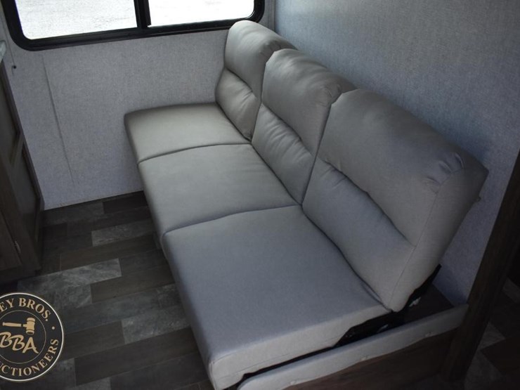 2021-east-to-west-silver-lake-27kns-46270-image-19