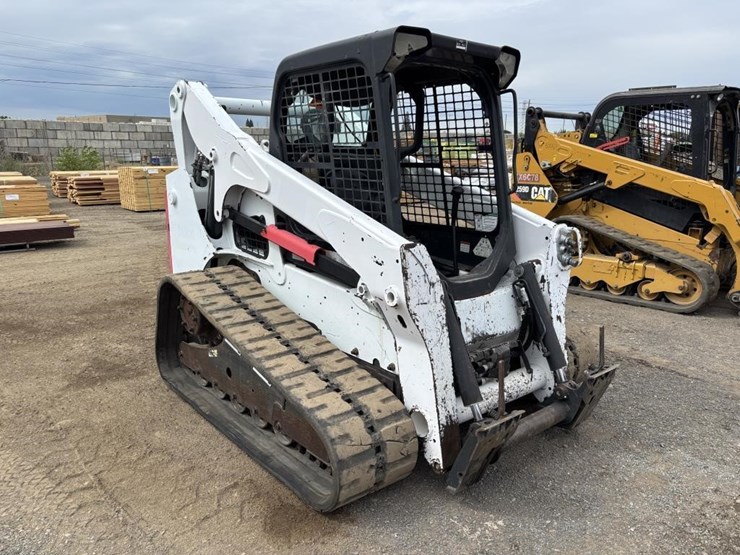 2015-bobcat-t770-image-2