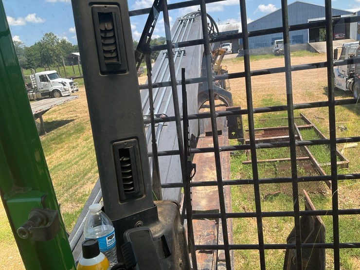 2013-deere-437d-image-28