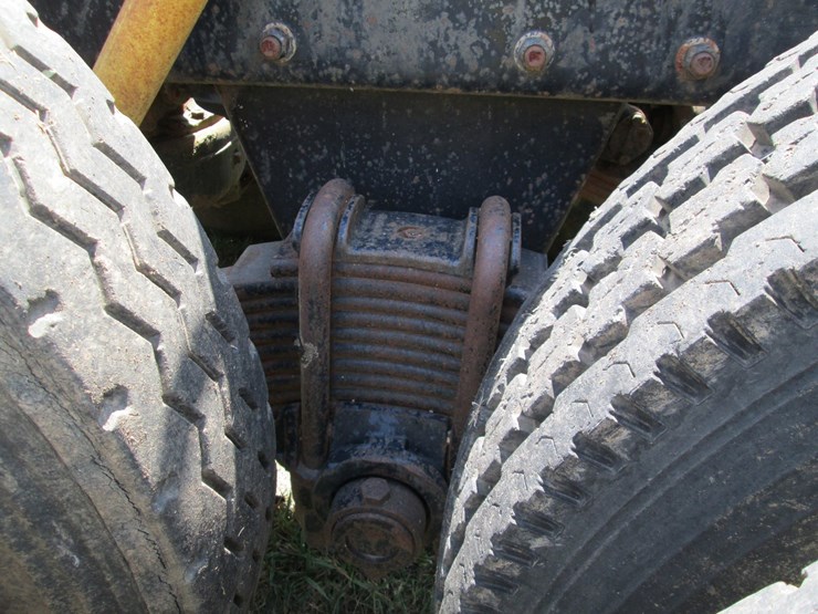 1993-mack-rd688s-image-13
