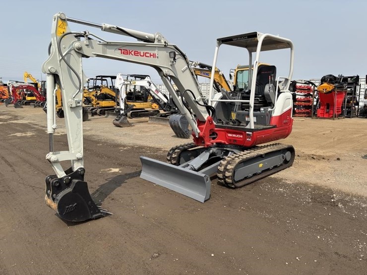 2026-takeuchi-tb235-2-image-1