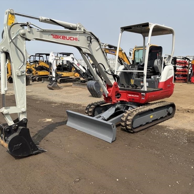 2026 TAKEUCHI TB235-2