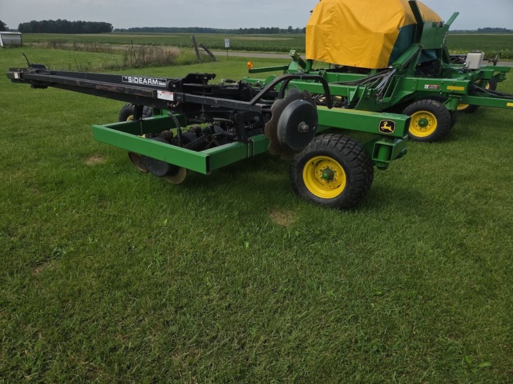 john-deere-1690-image-10