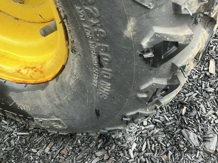 john-deere-gator-image-41