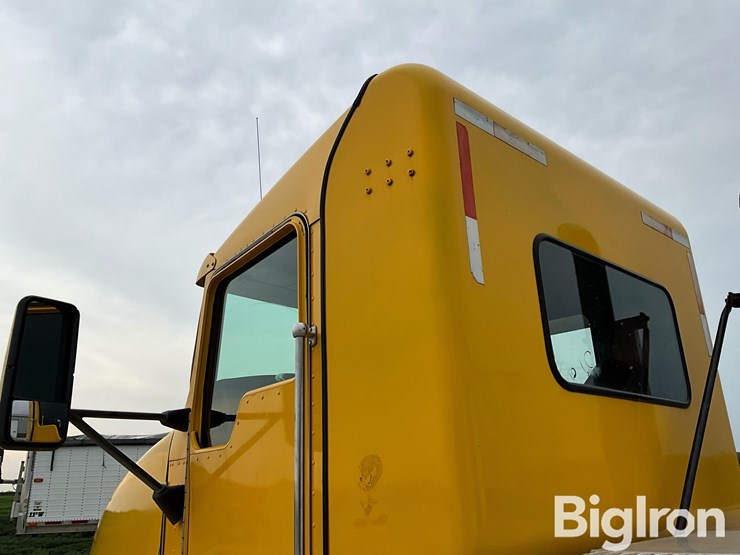 2003-kenworth-t600-image-17