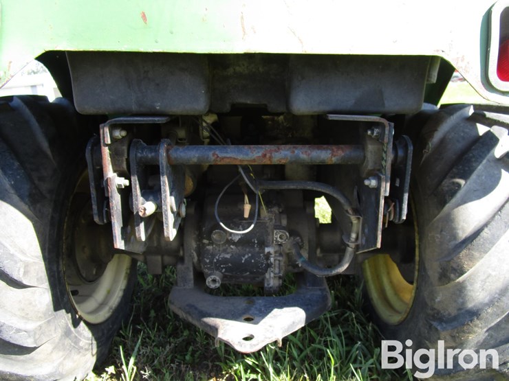 john-deere-332-image-14