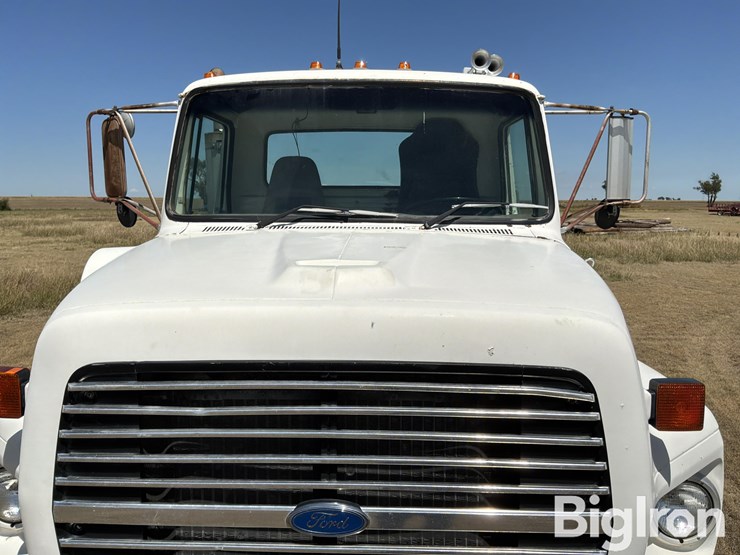 1987-ford-l9000-image-11
