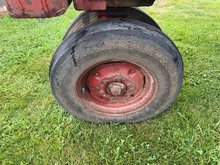 farmall-504-image-12
