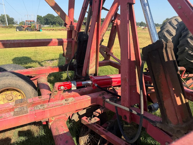 massey-ferguson-820-image-50
