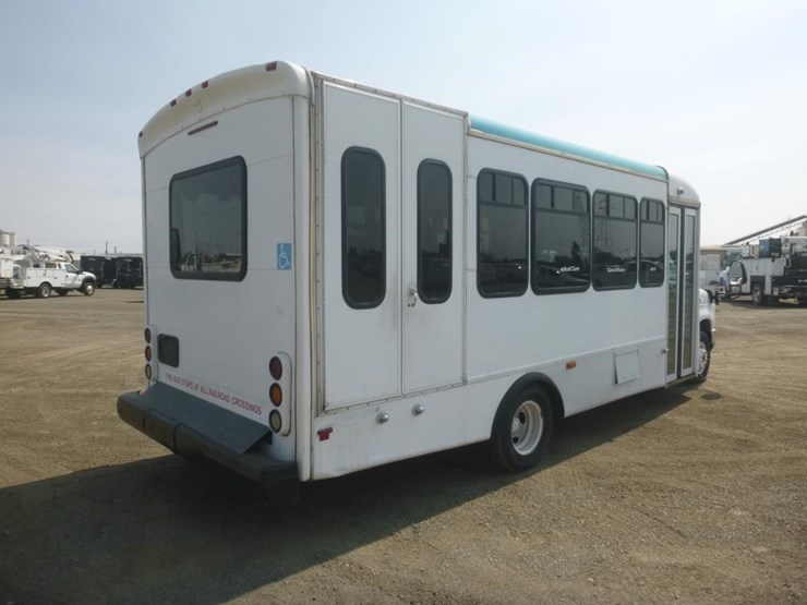 2008-ford-e450-image-3