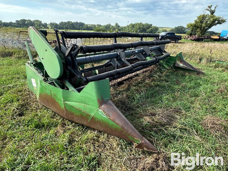 john-deere-216-image-3