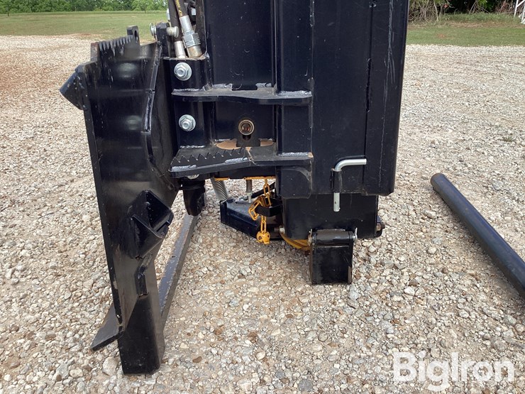 danuser-sm40-skid-steer-post-driver-image-9