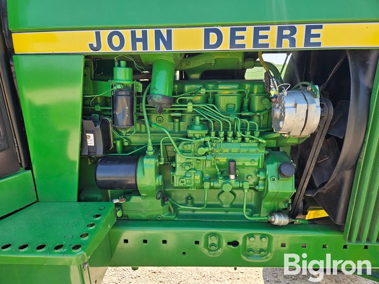 1983-john-deere-4450-image-17