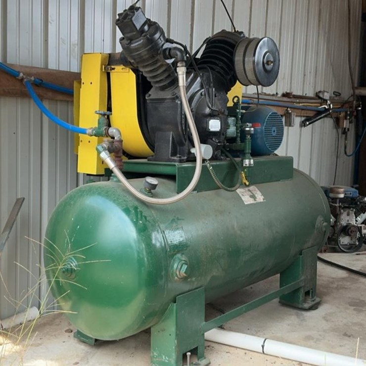 #160 • Ingersoll Rand 71T2-10E2 Air Compressor