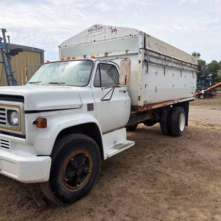 CHEVROLET C65