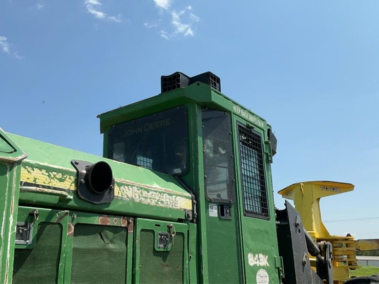 2013-deere-843k-image-54