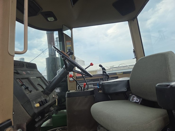 john-deere-8770-image-40