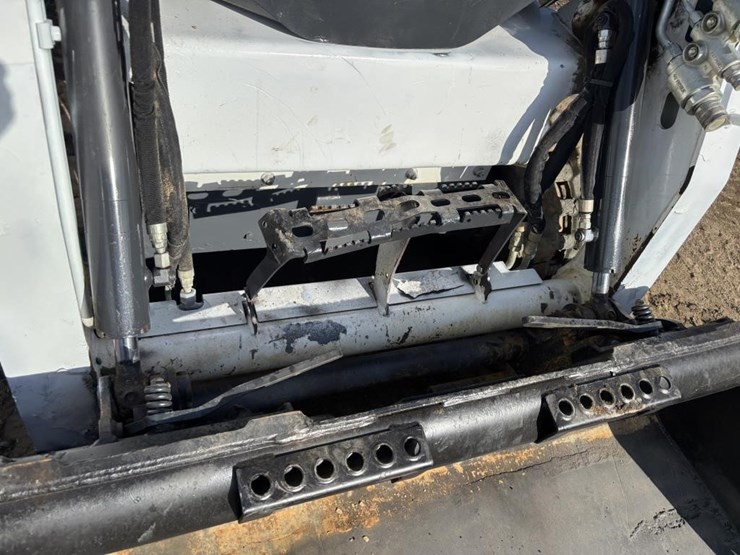 2020-bobcat-t450-image-14