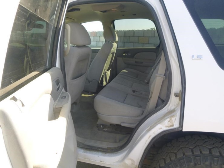2009-chevrolet-tahoe-image-13