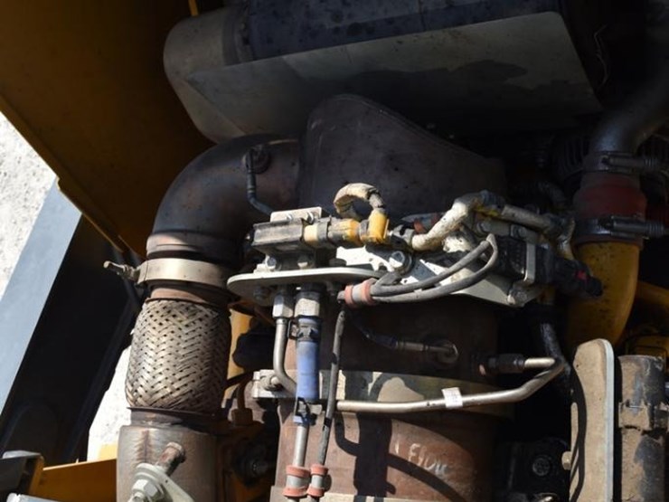 2015-deere-410k-image-44