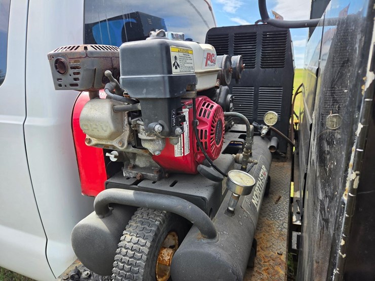 2013-ford-f550-image-9
