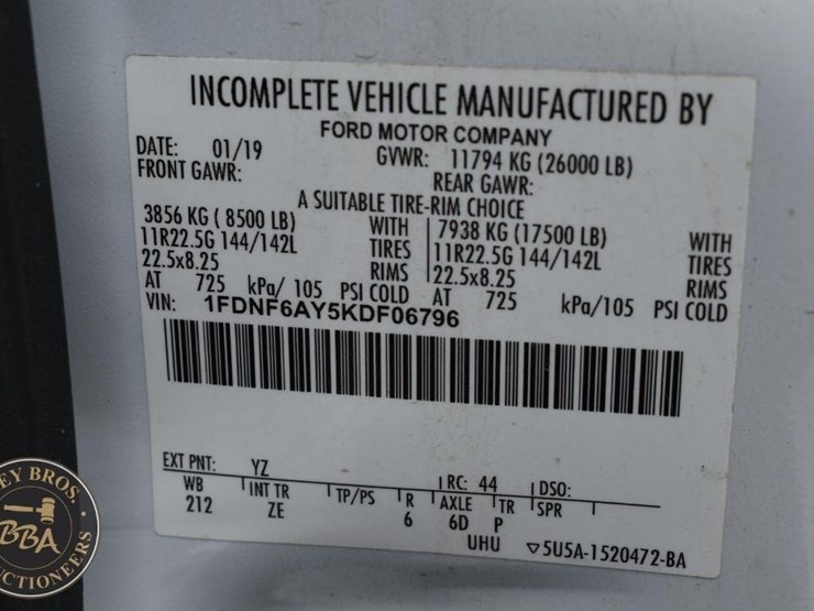 2020-ford-f650-image-29