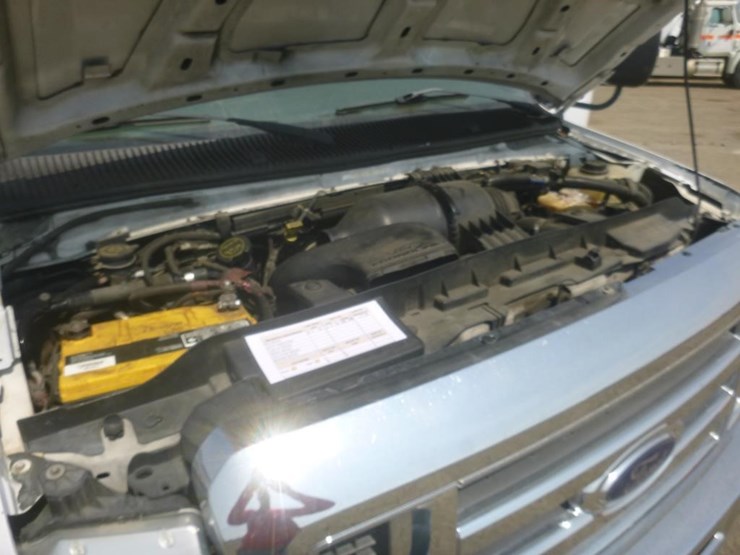 2008-ford-e450-image-11