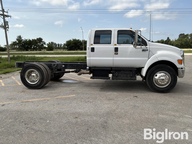 2012-ford-f750-image-4