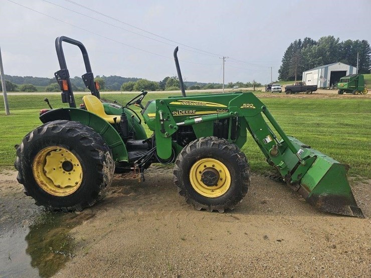john-deere-5205-image-1