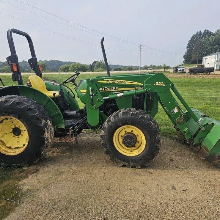 JOHN DEERE 5205