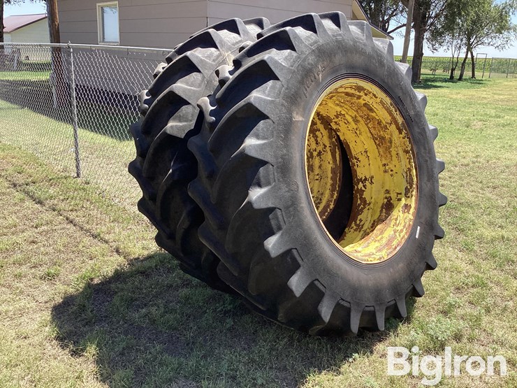 john-deere-520-image-3